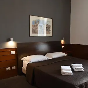 https://hotel-luna-romana-rome.it-romehotels.com